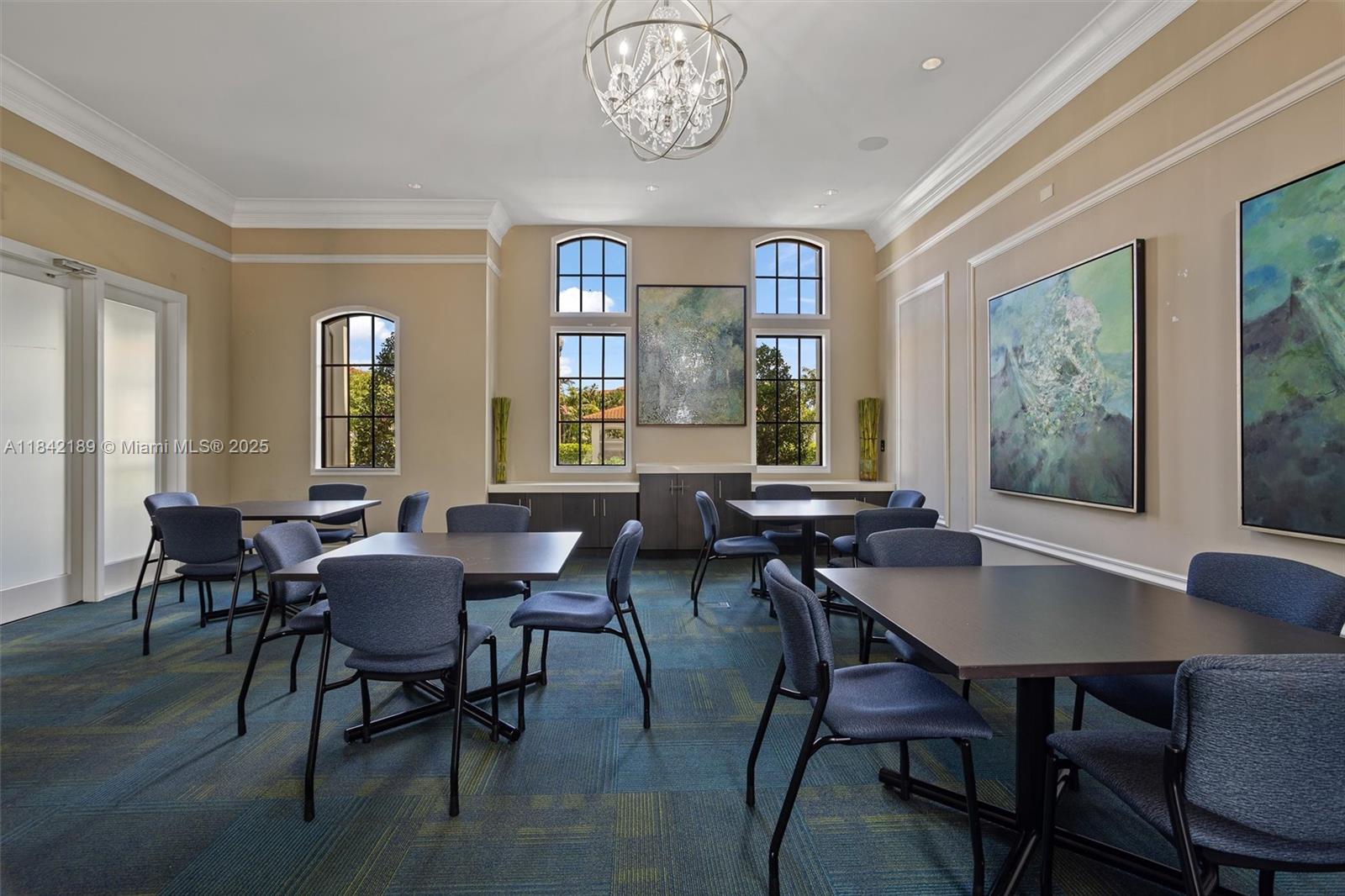 PEMBROKE LAKES SOUTH - Residential