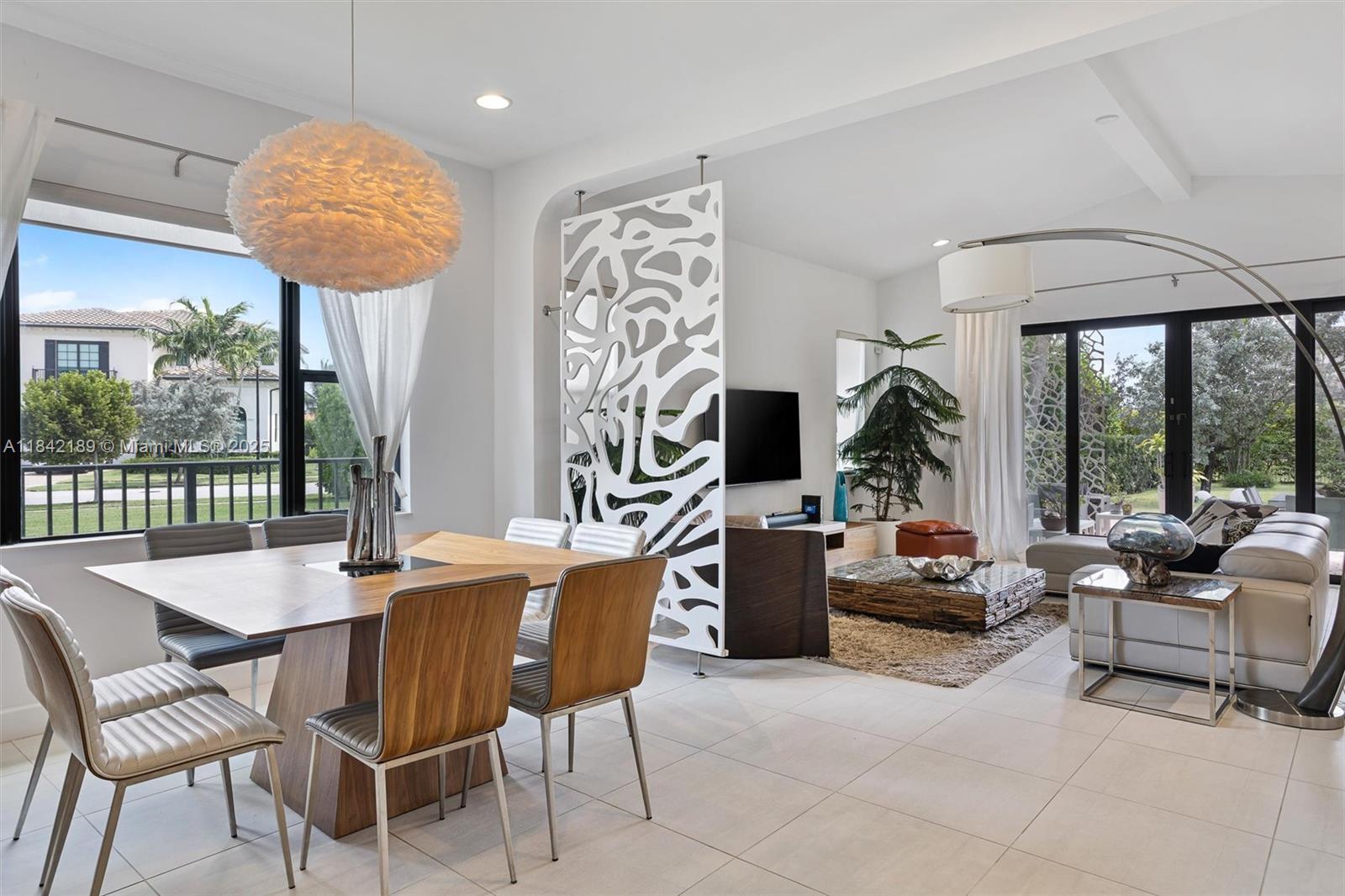PEMBROKE LAKES SOUTH - Residential