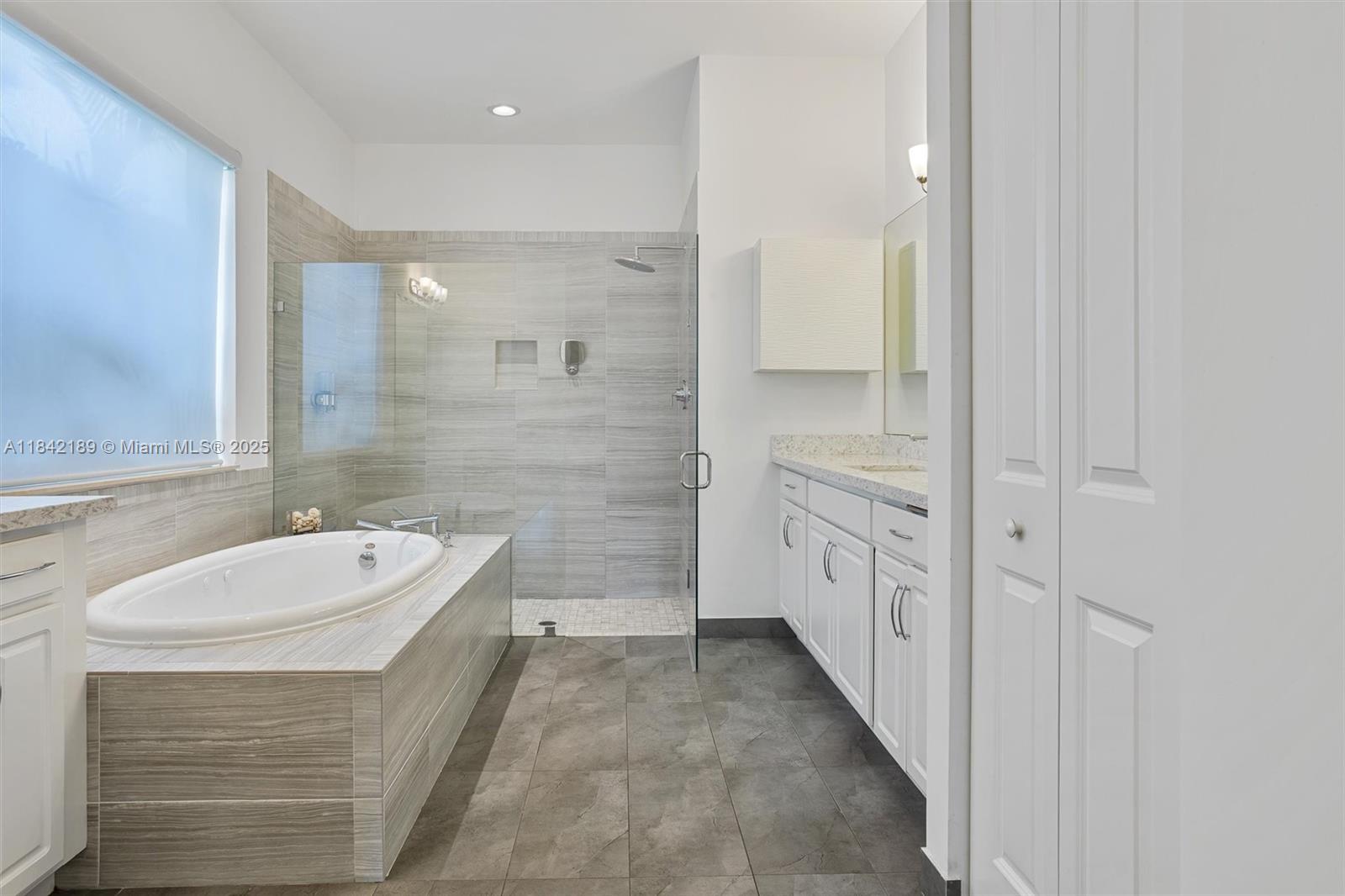 PEMBROKE LAKES SOUTH - Residential