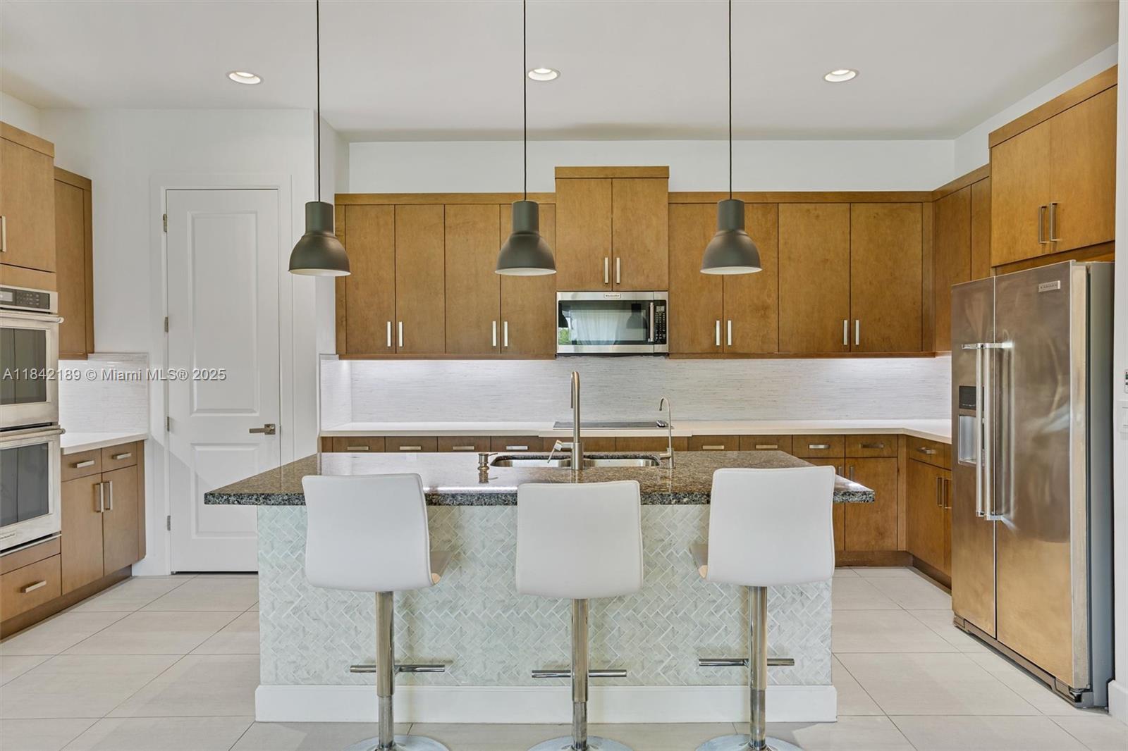 PEMBROKE LAKES SOUTH - Residential