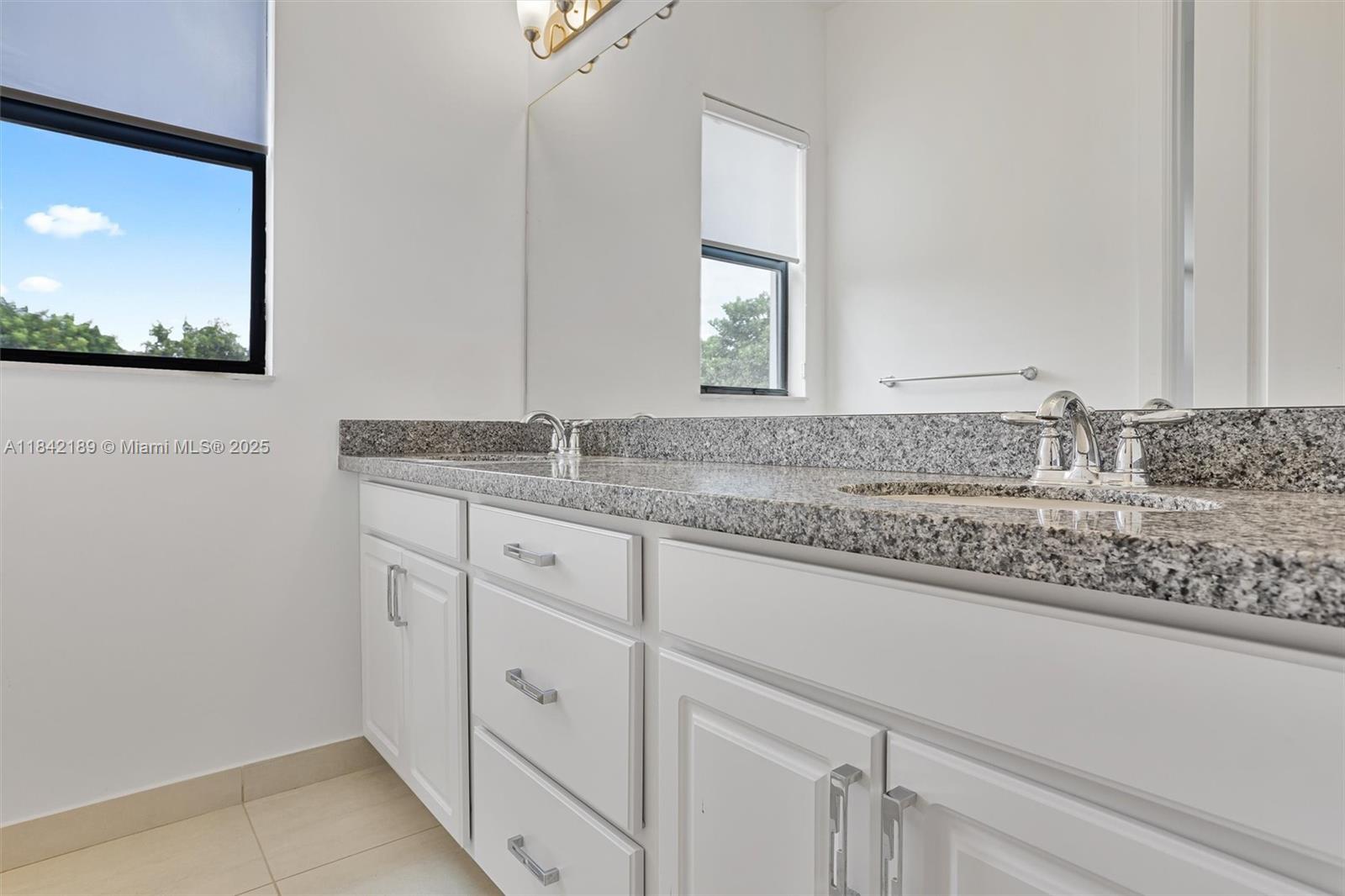 PEMBROKE LAKES SOUTH - Residential