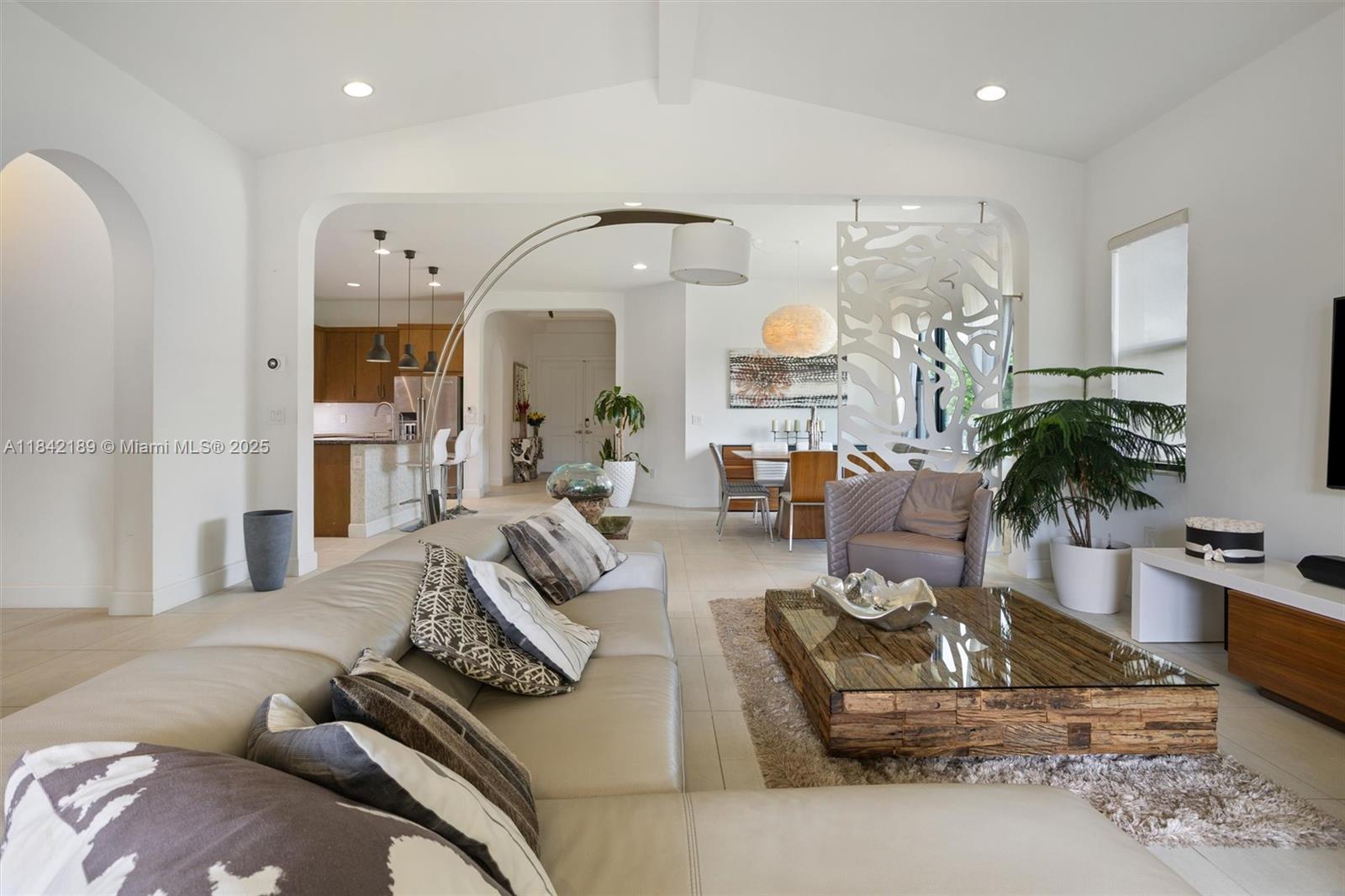 PEMBROKE LAKES SOUTH - Residential