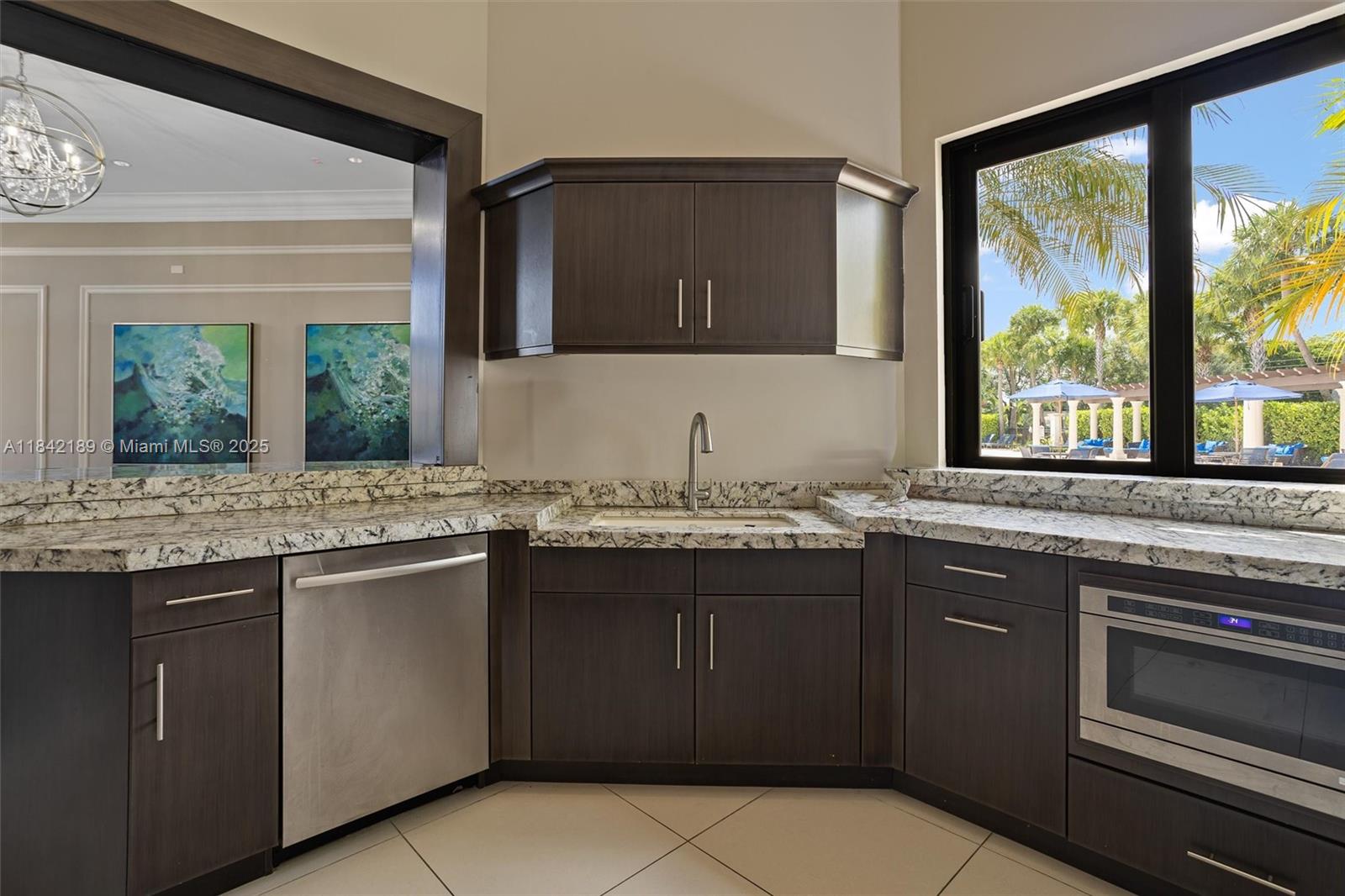 PEMBROKE LAKES SOUTH - Residential