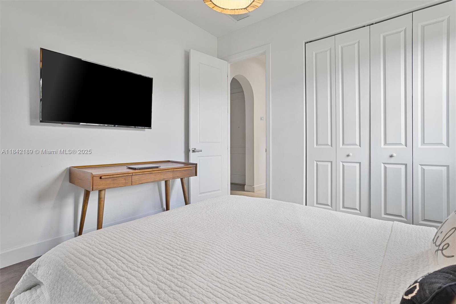 PEMBROKE LAKES SOUTH - Residential