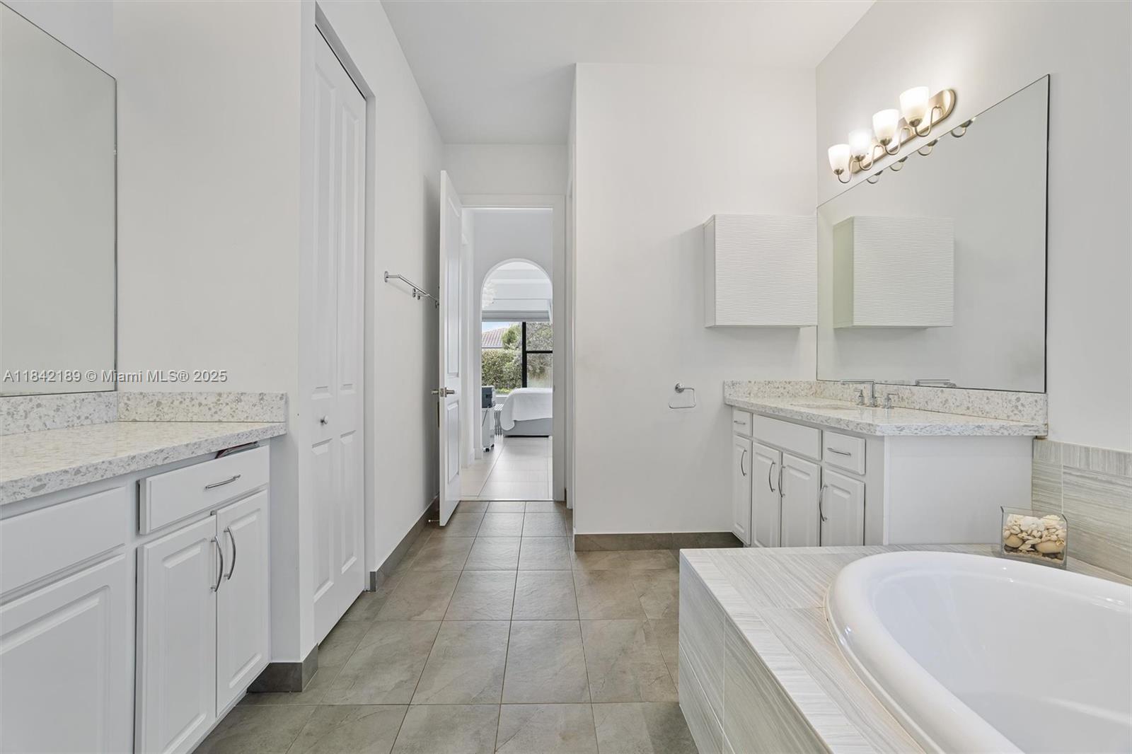 PEMBROKE LAKES SOUTH - Residential