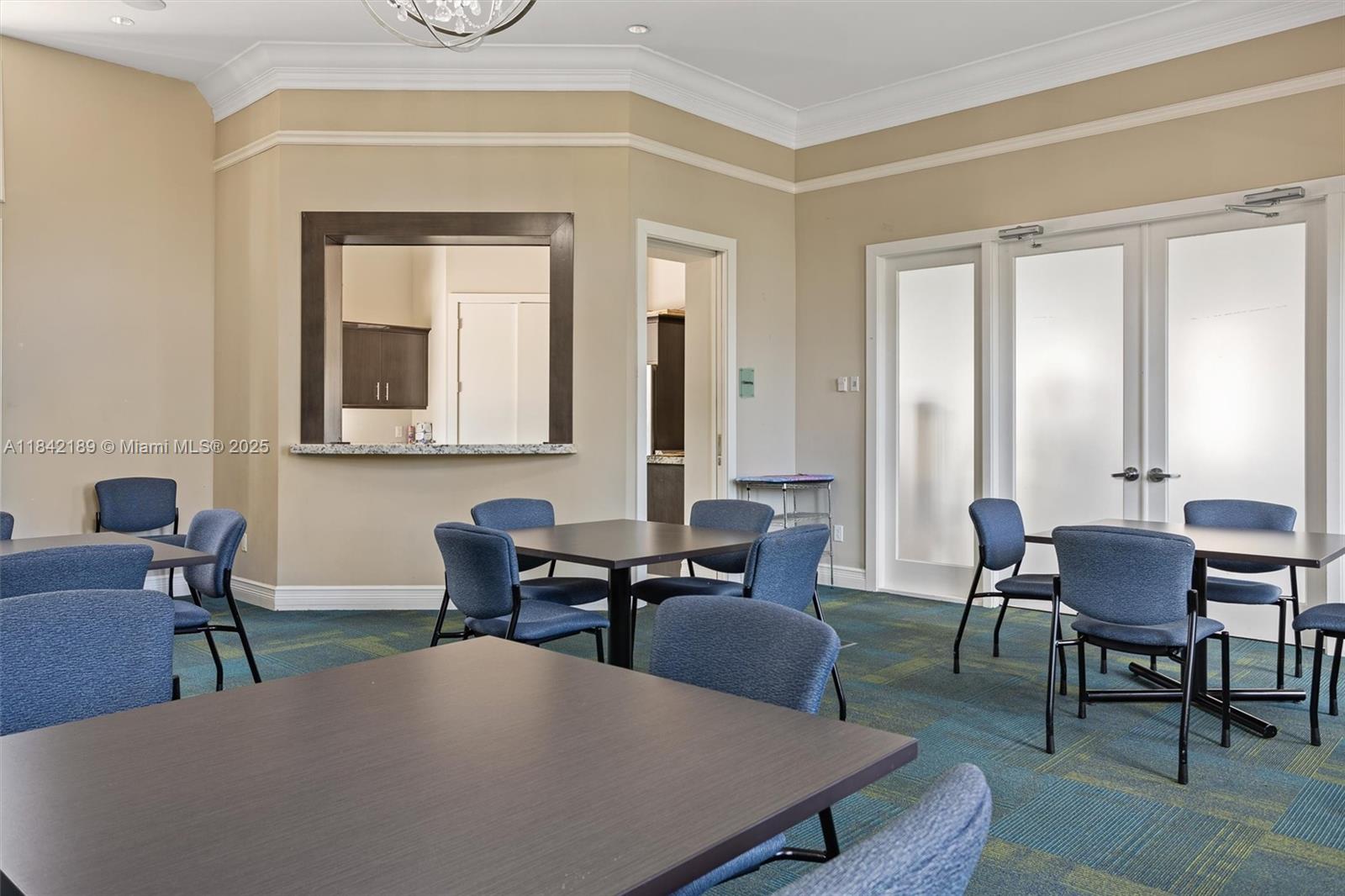 PEMBROKE LAKES SOUTH - Residential