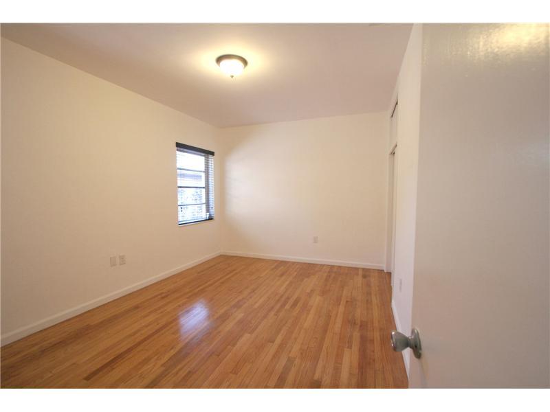 HOLLEMAN PARK - Residential Lease