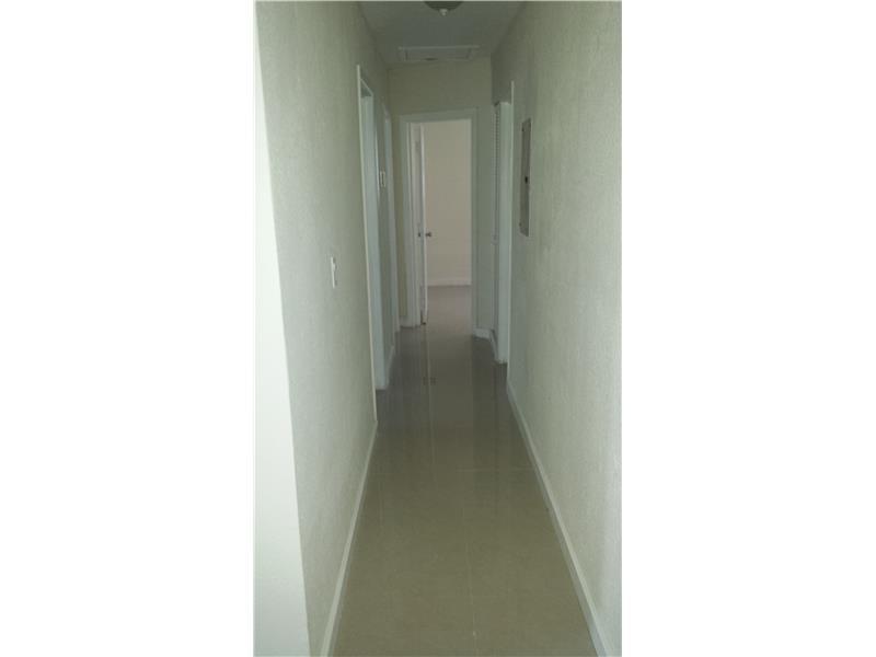 36 55 39 SO MIAMI HGTS MA - Residential