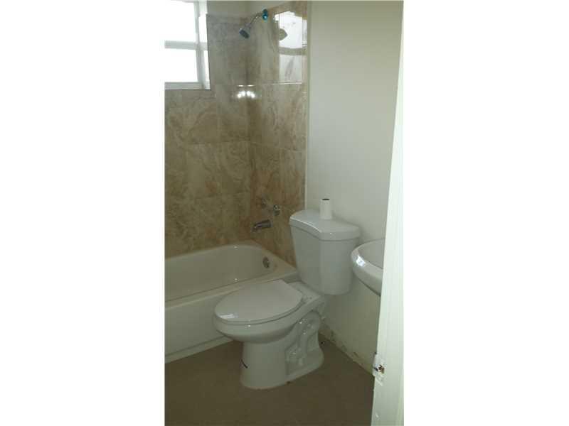 36 55 39 SO MIAMI HGTS MA - Residential