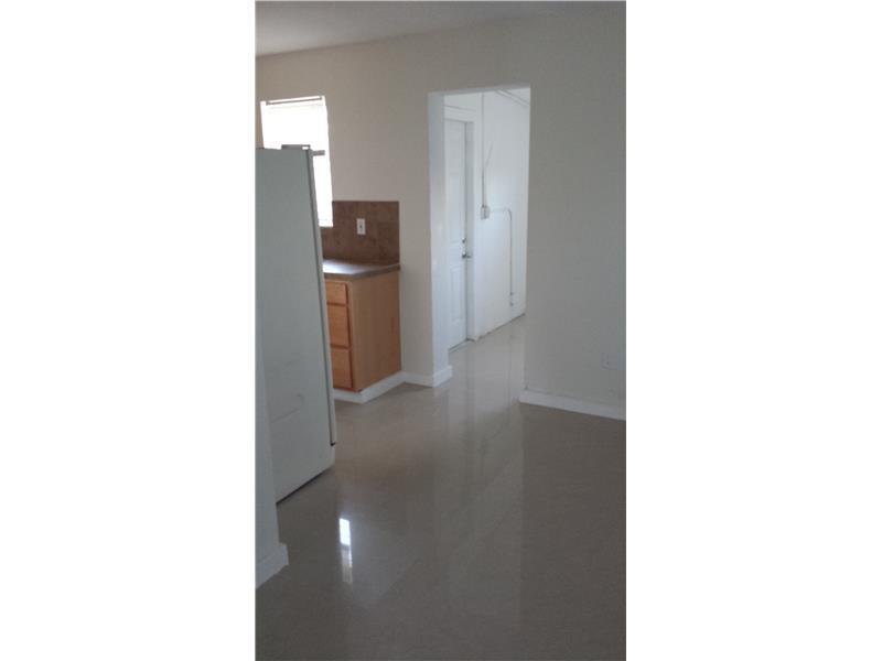 36 55 39 SO MIAMI HGTS MA - Residential