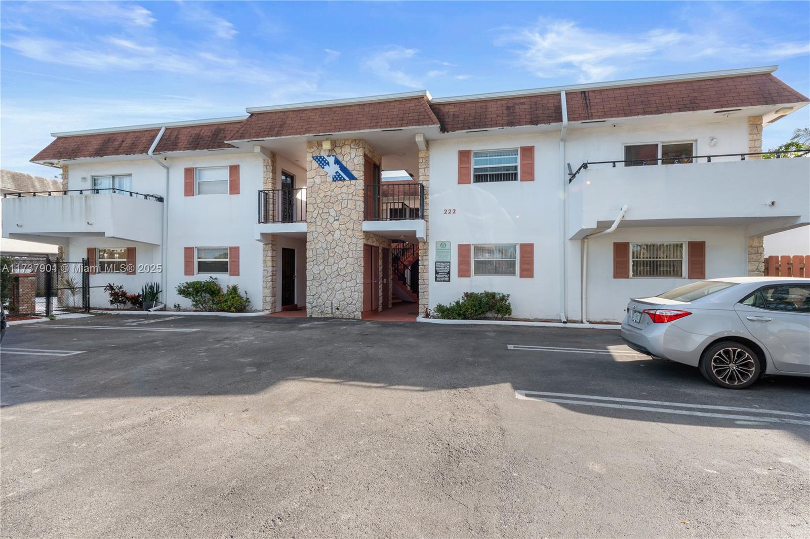 222 SW 1st St H-6
