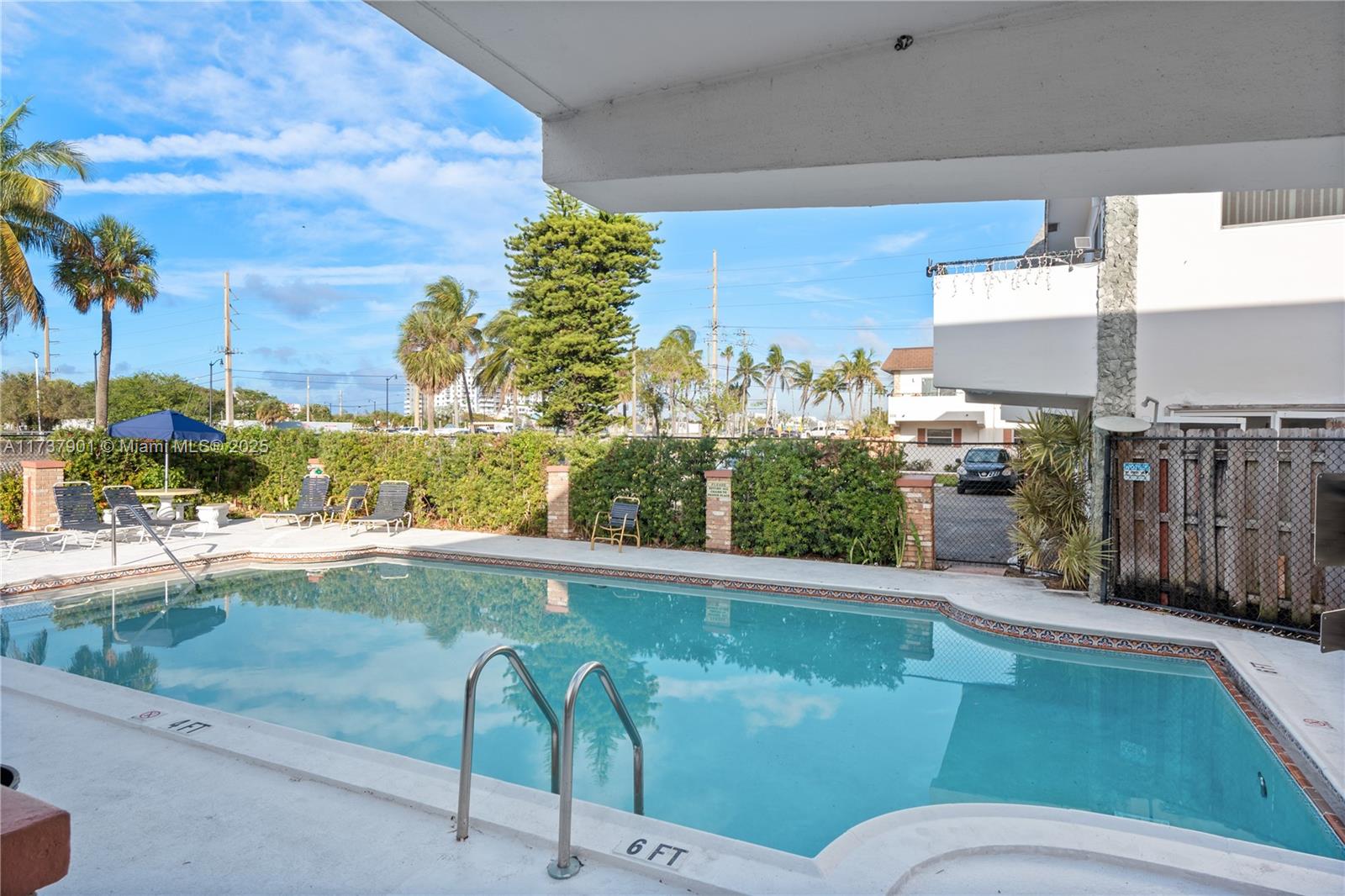 Property for Sale at 222 Sw 1st St H-6, Pompano Beach, Broward County, Florida - Bedrooms: 2 
Bathrooms: 2  - $199,500