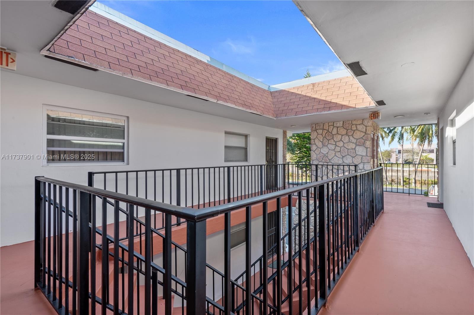 222 SW 1st St H-6