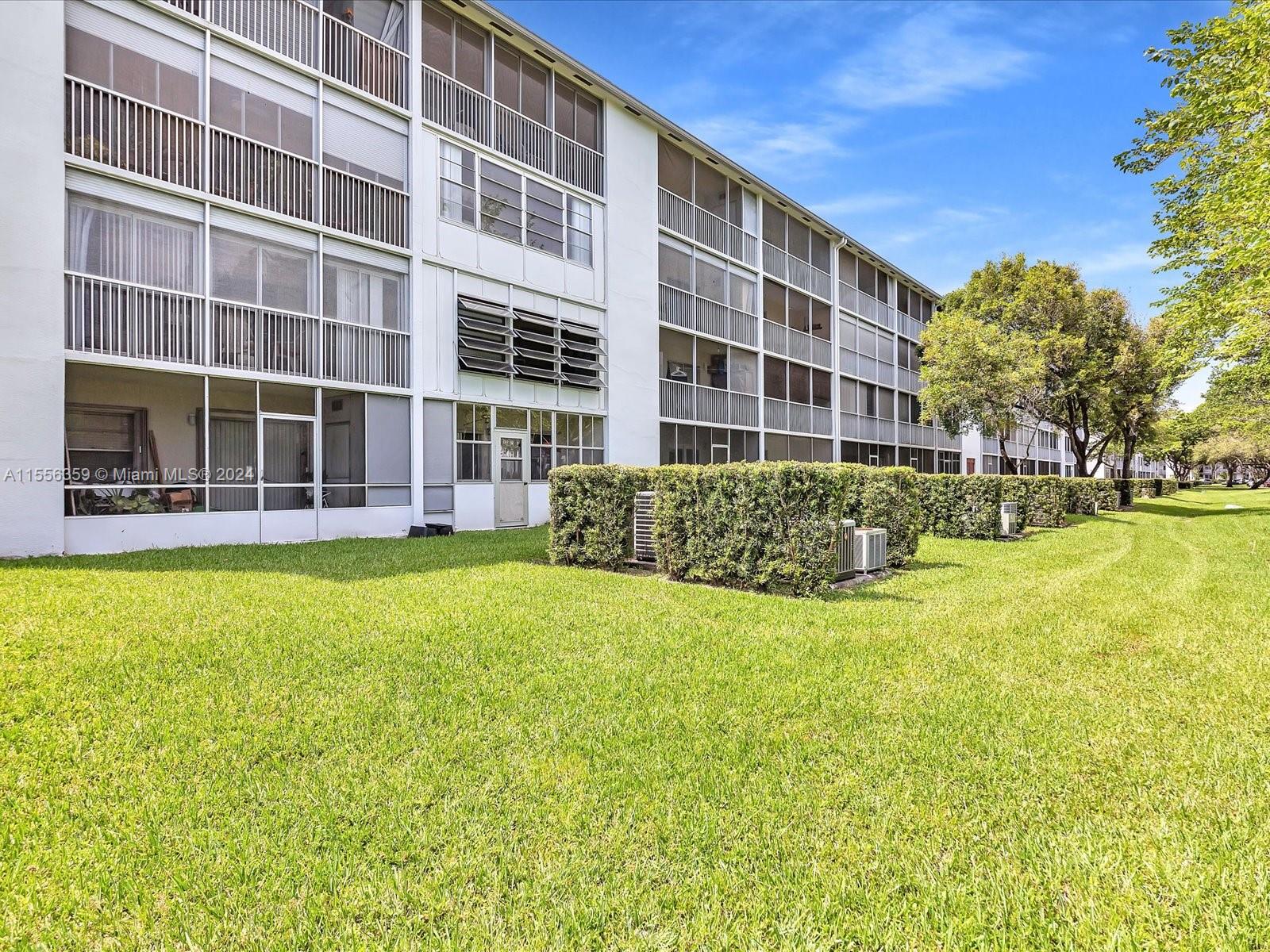 IVANHOE WEST - Residential