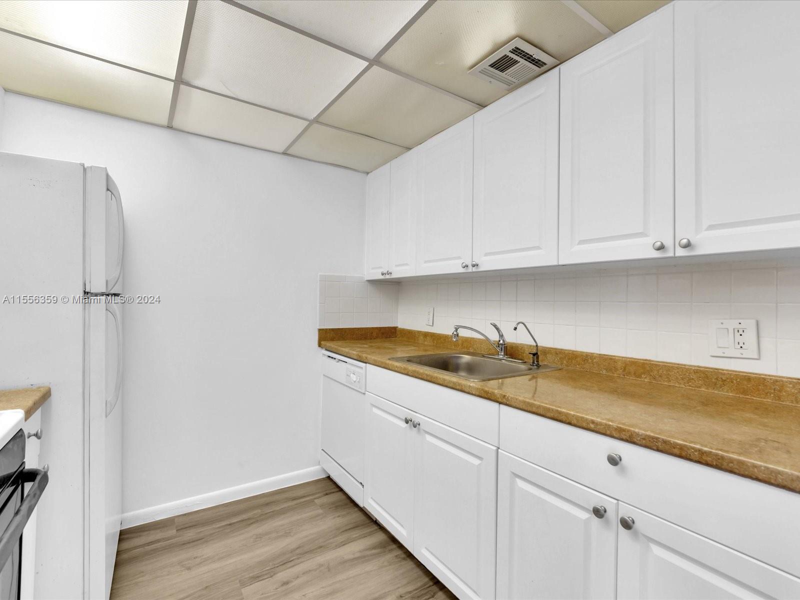 IVANHOE WEST - Residential