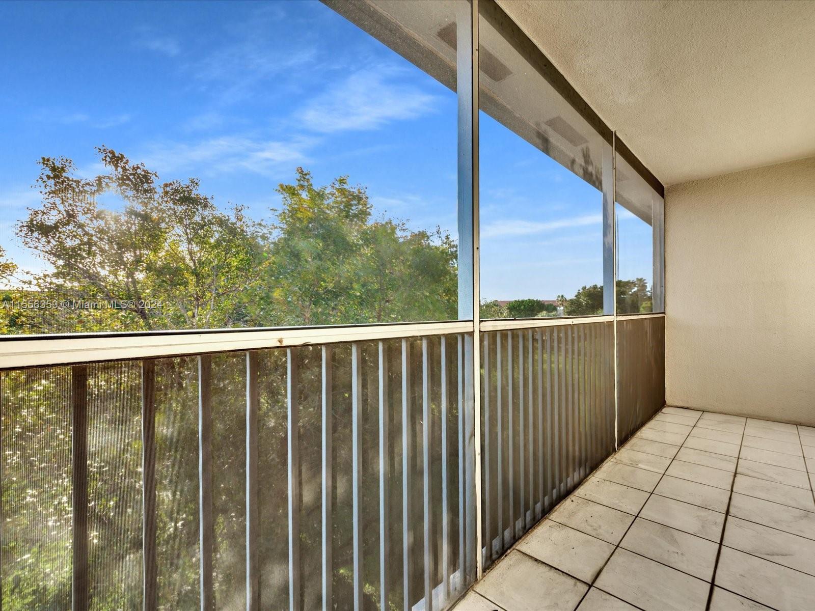 IVANHOE WEST - Residential