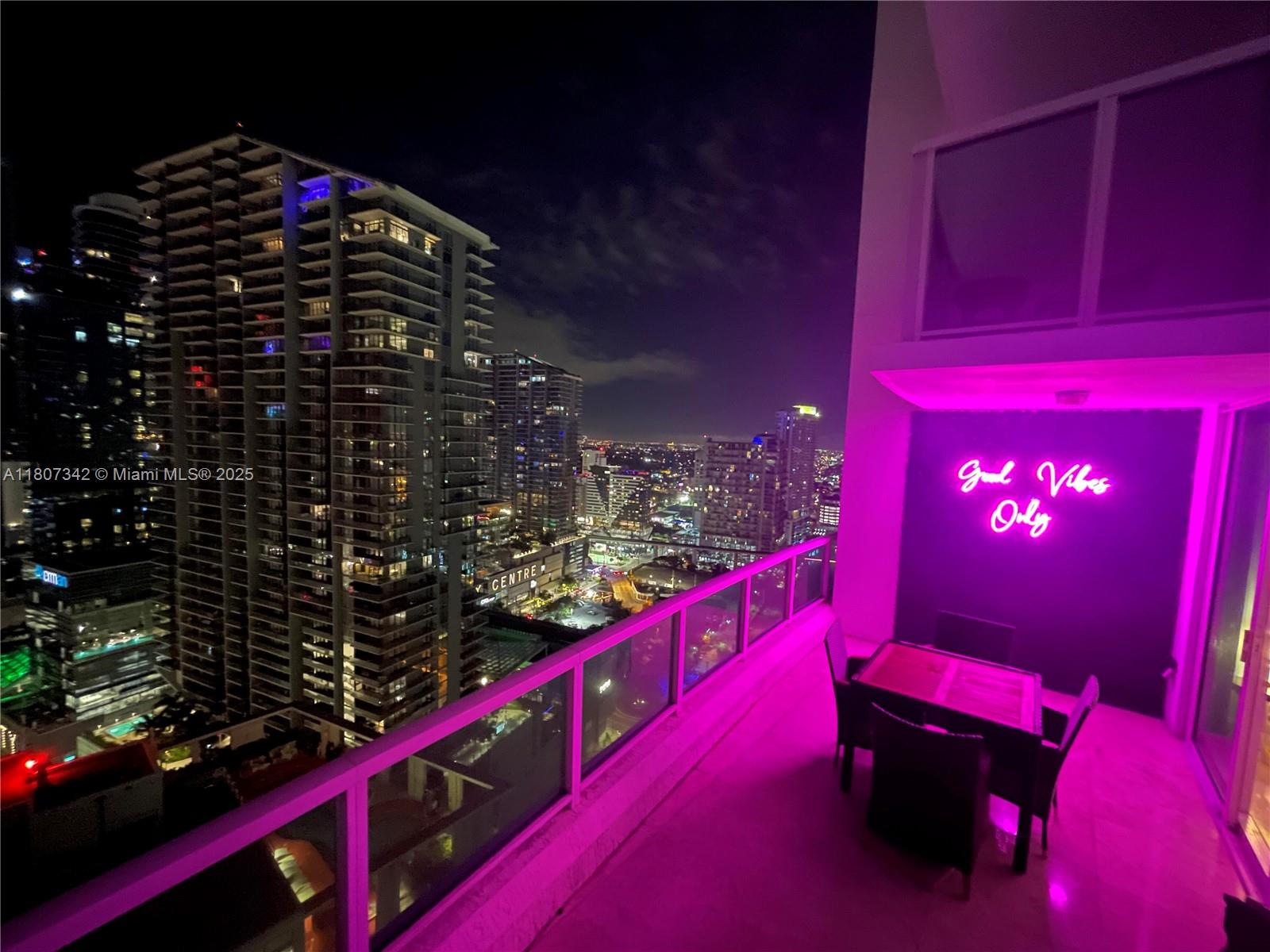 BRICKELL ON THE RIVER S T - Residential