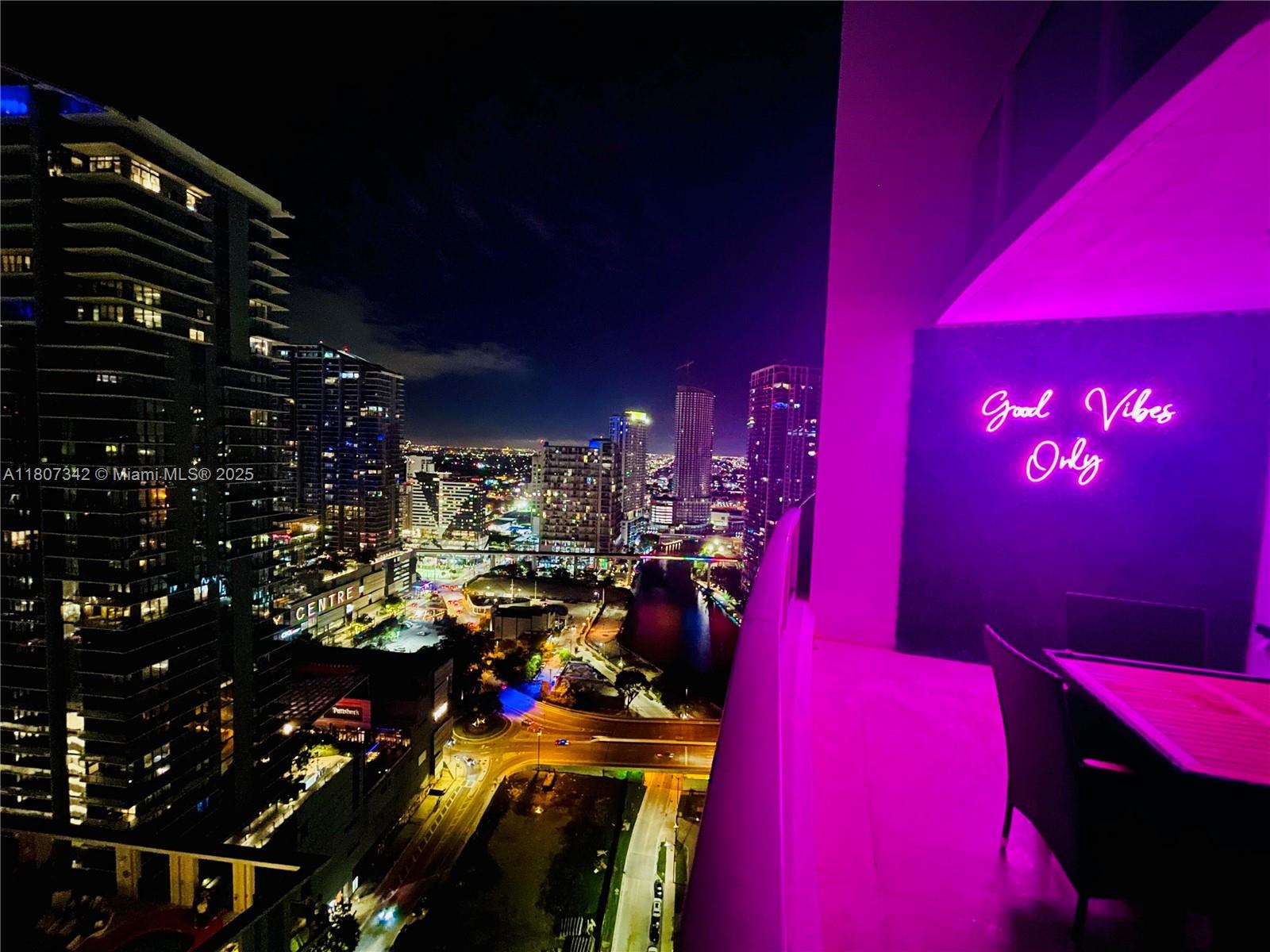 BRICKELL ON THE RIVER S T - Residential