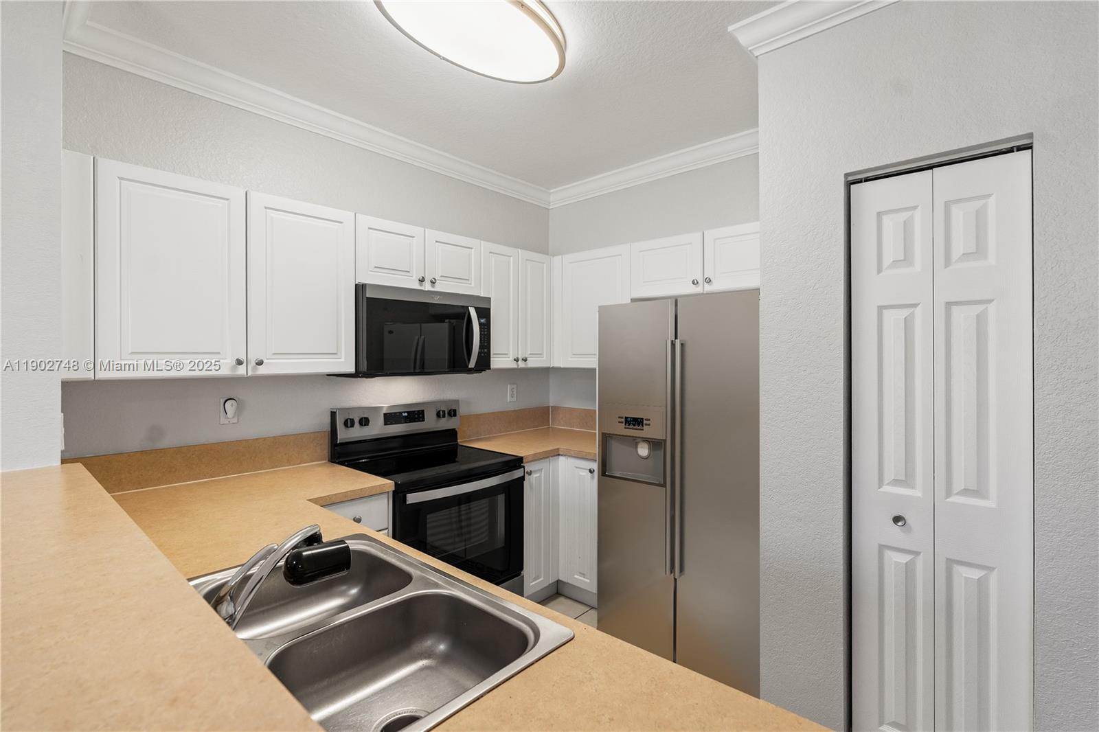 VILLAS AT CARMEL CONDO NO - Residential