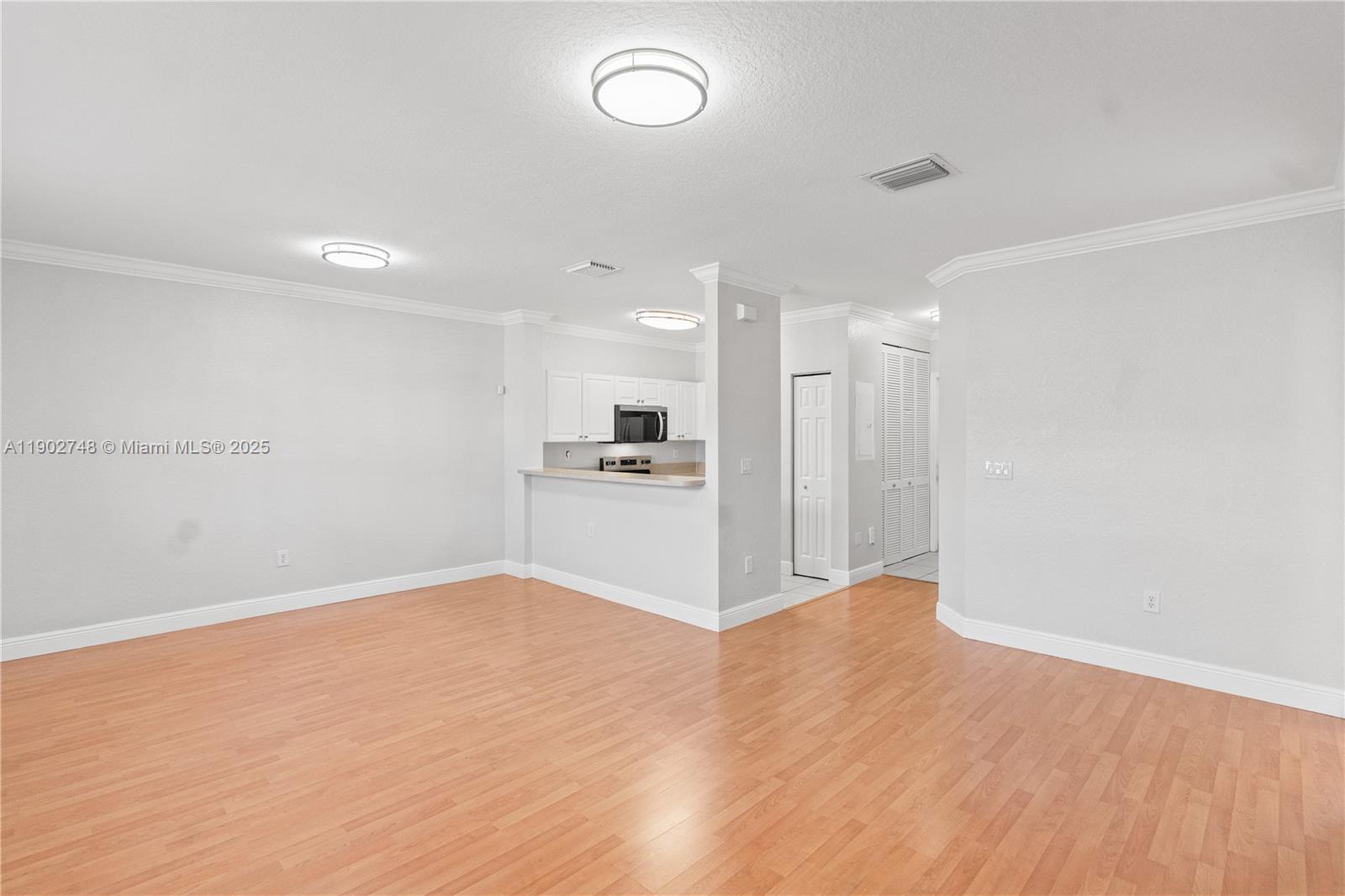 VILLAS AT CARMEL CONDO NO - Residential