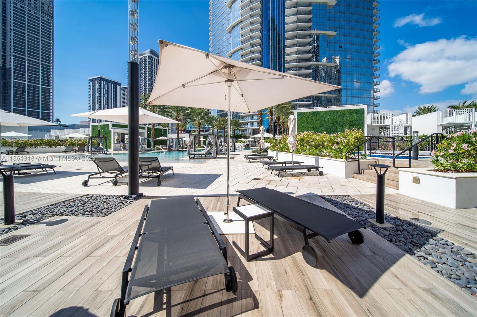 PARAMOUNT MIAMI WORLDCENT - Residential