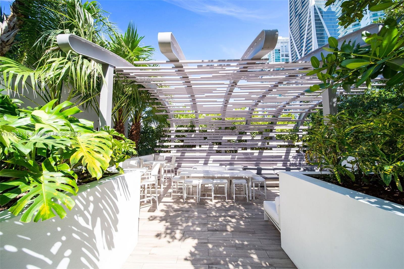 PARAMOUNT MIAMI WORLDCENT - Residential