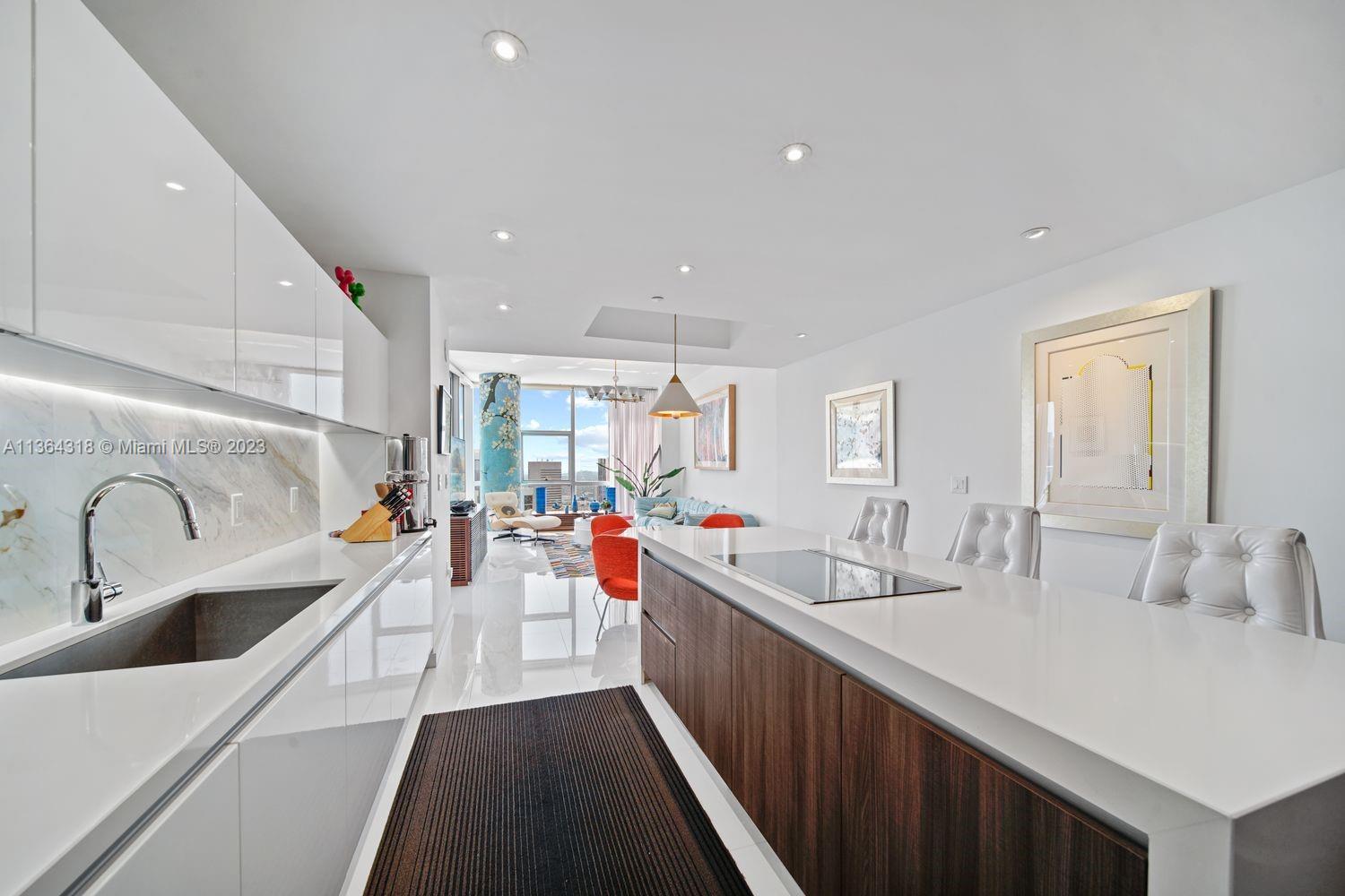 PARAMOUNT MIAMI WORLDCENT - Residential