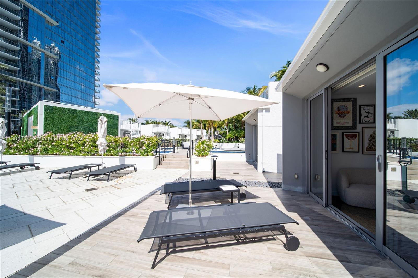 PARAMOUNT MIAMI WORLDCENT - Residential