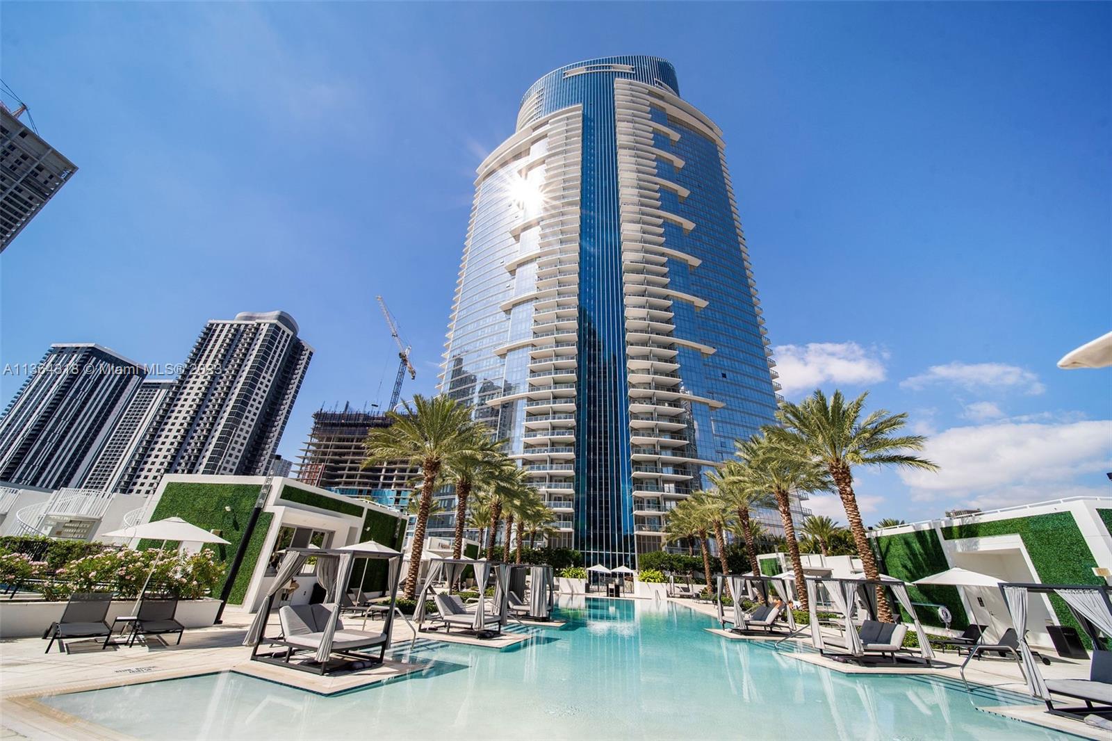 PARAMOUNT MIAMI WORLDCENT - Residential