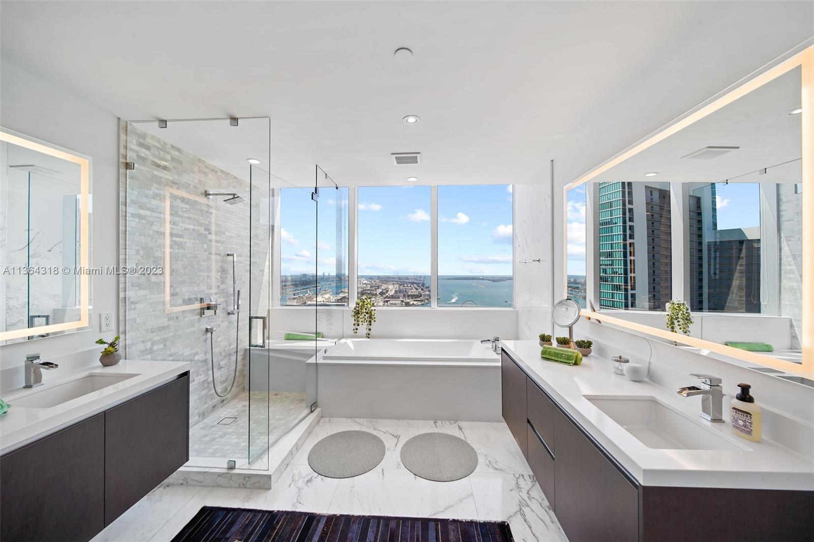 PARAMOUNT MIAMI WORLDCENT - Residential