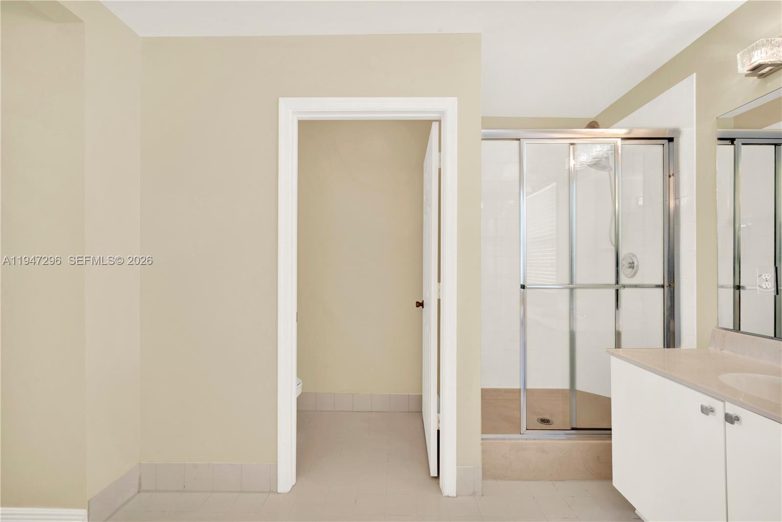 SILVER SHORES - Residential