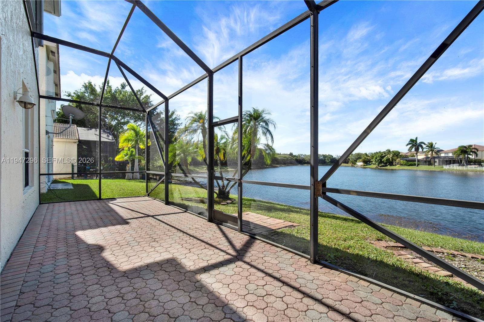 SILVER SHORES - Residential