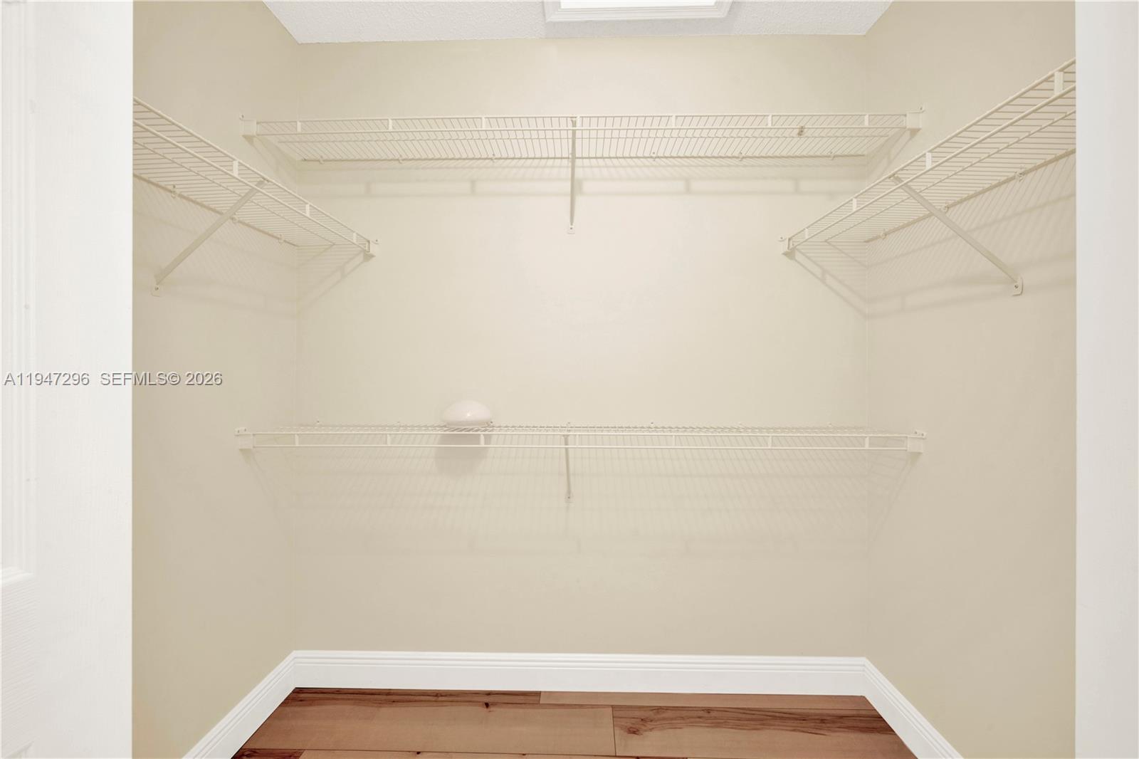 SILVER SHORES - Residential