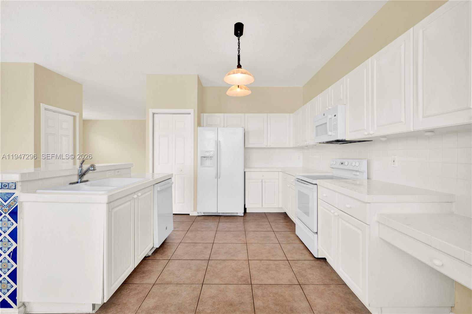 SILVER SHORES - Residential