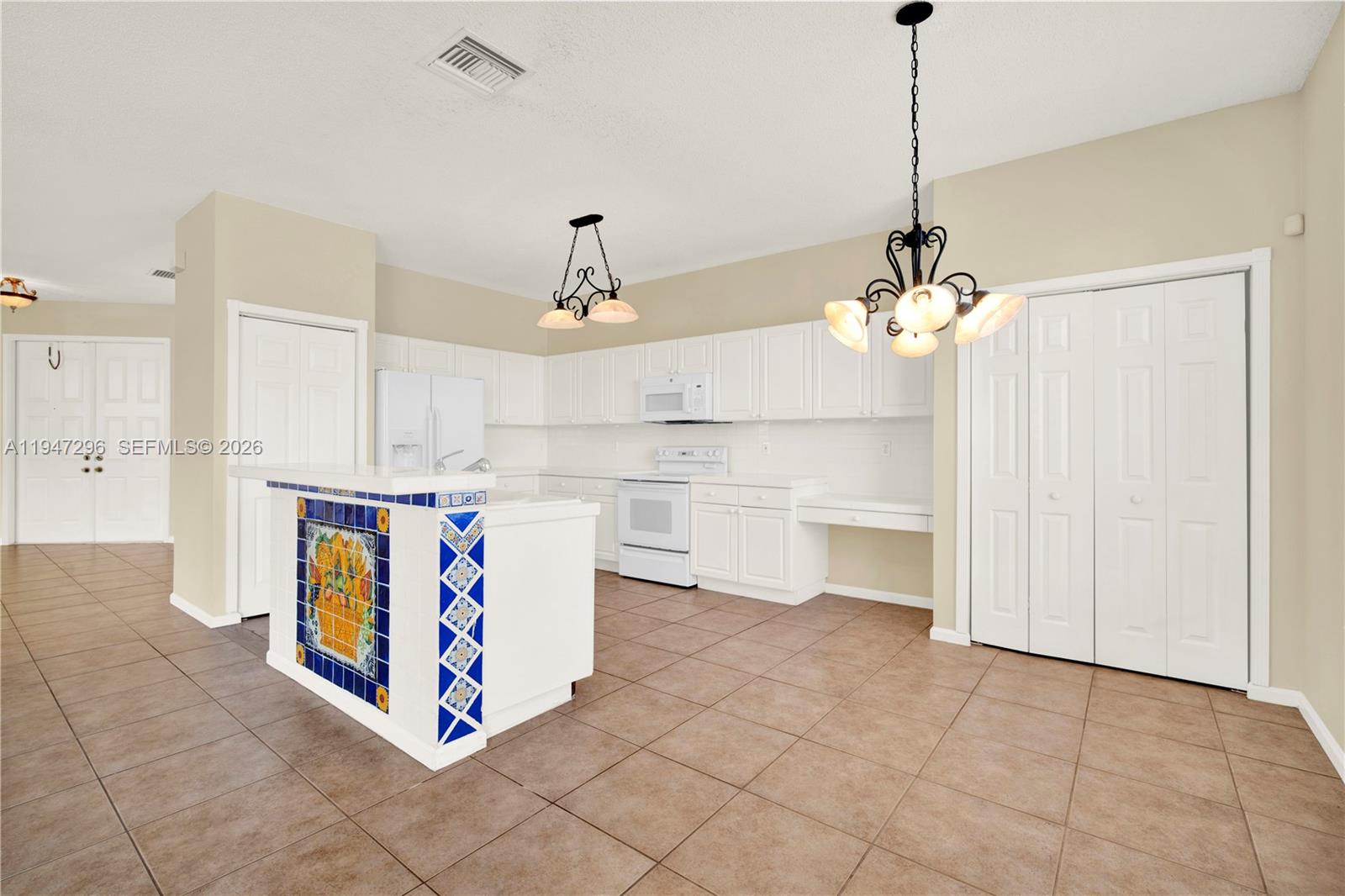 SILVER SHORES - Residential