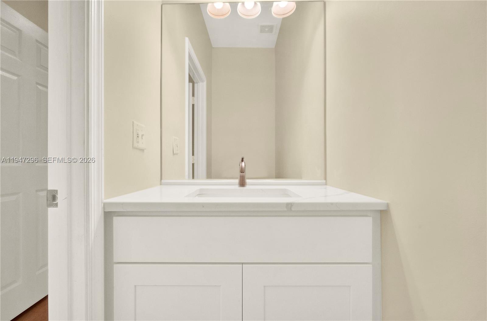 SILVER SHORES - Residential