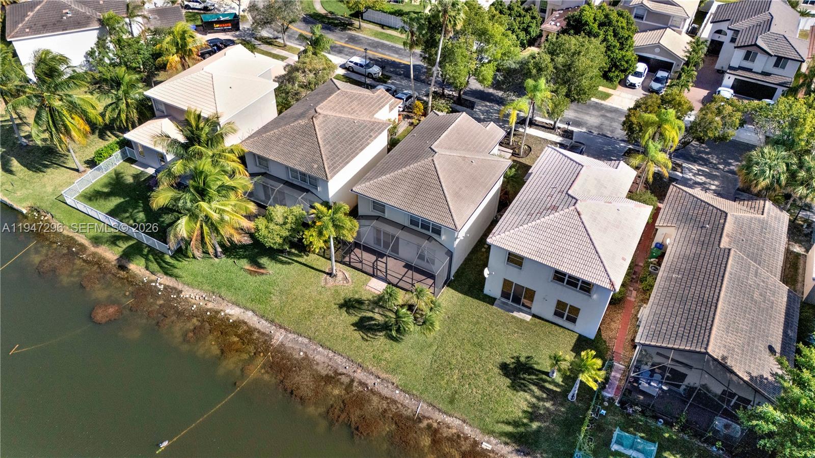 SILVER SHORES - Residential