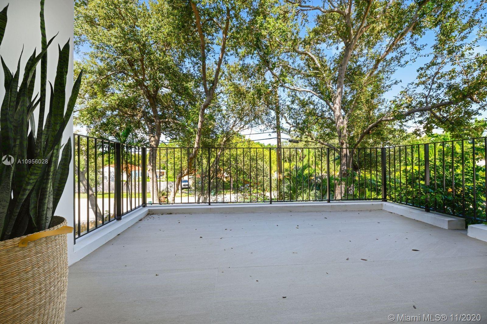SILVER BLUFF EST SEC C - Residential