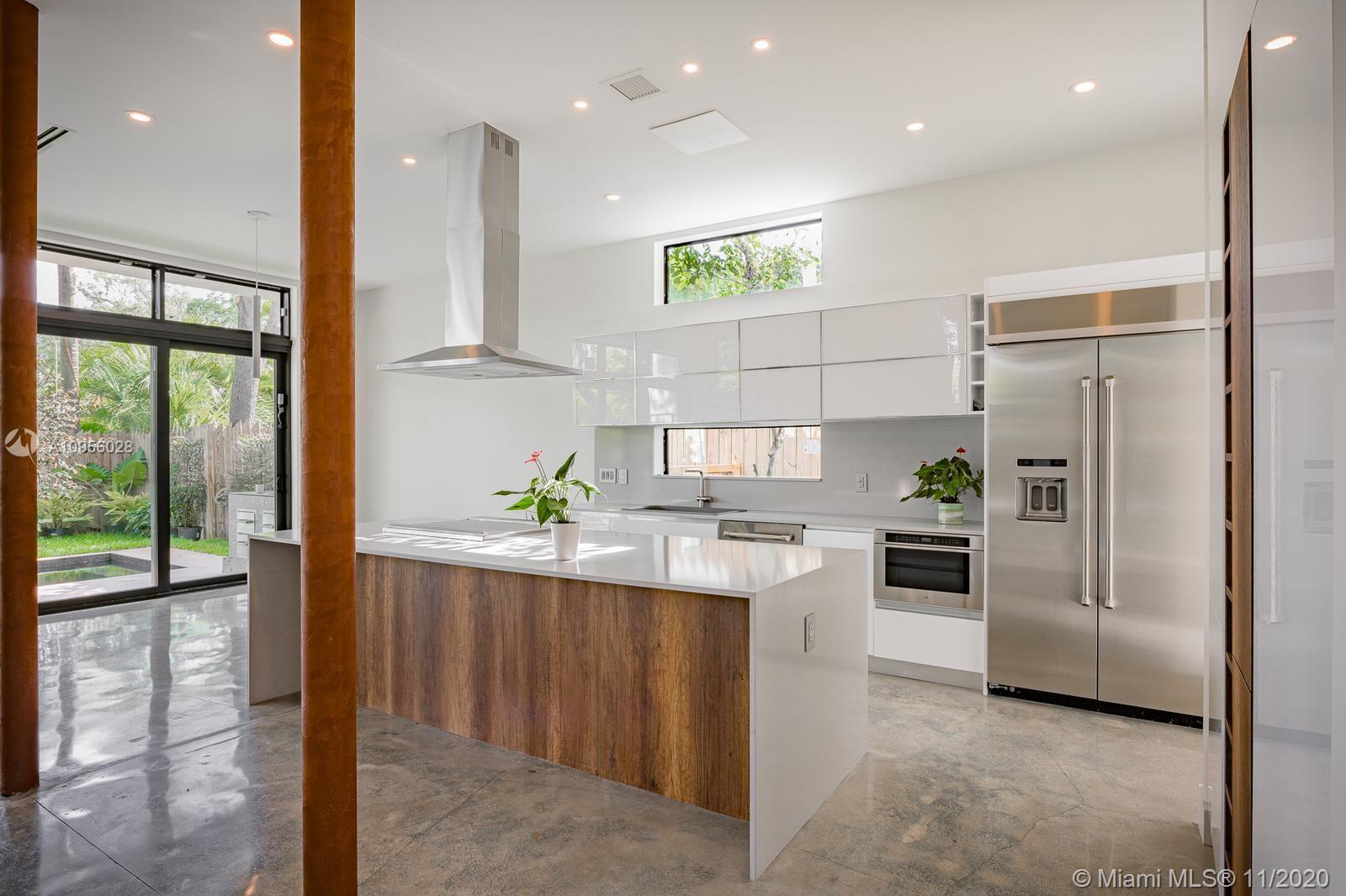 SILVER BLUFF EST SEC C - Residential