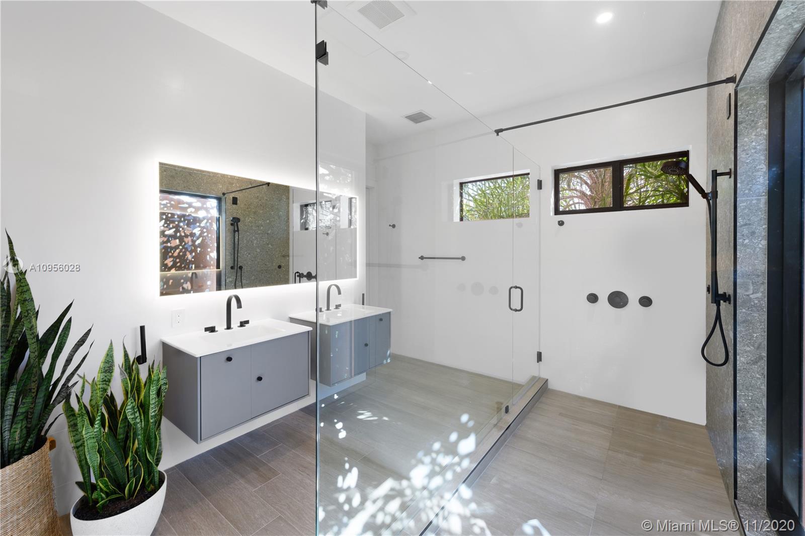 SILVER BLUFF EST SEC C - Residential