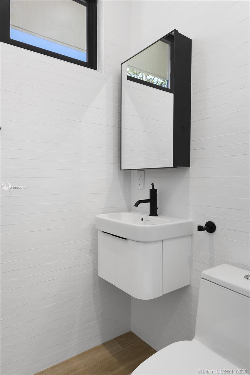 SILVER BLUFF EST SEC C - Residential