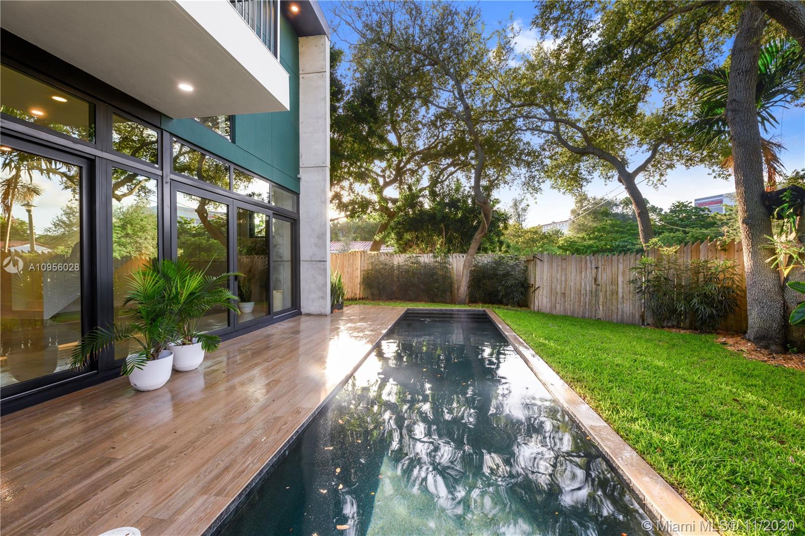 SILVER BLUFF EST SEC C - Residential