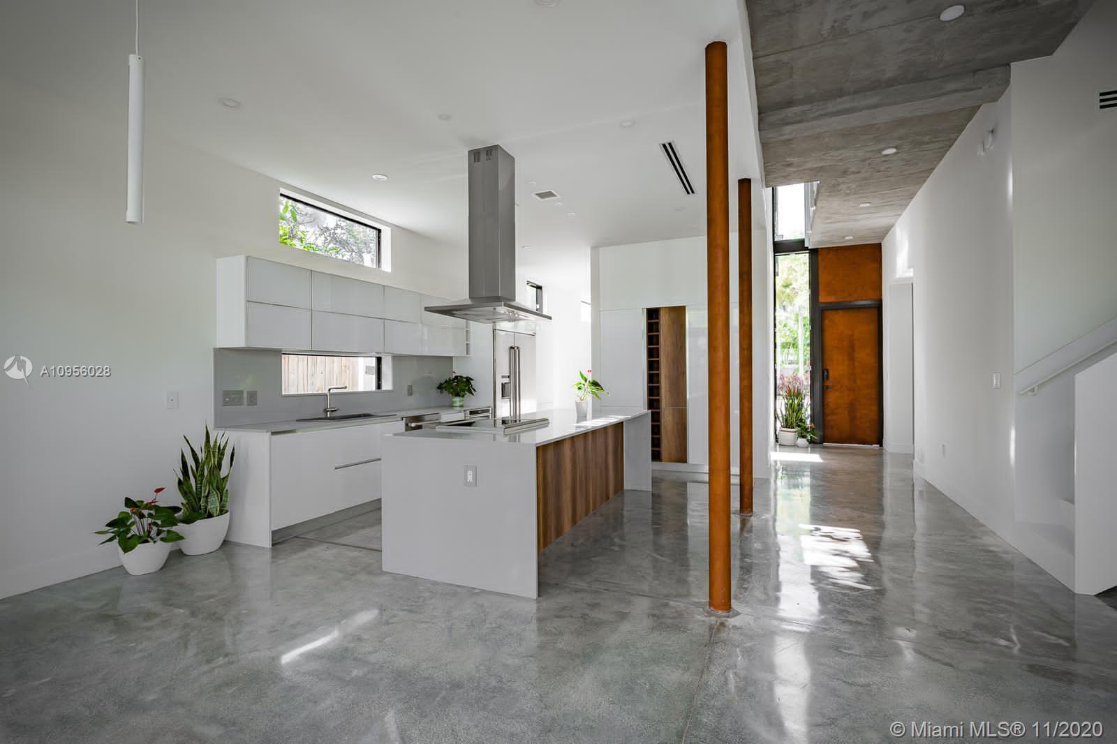 SILVER BLUFF EST SEC C - Residential