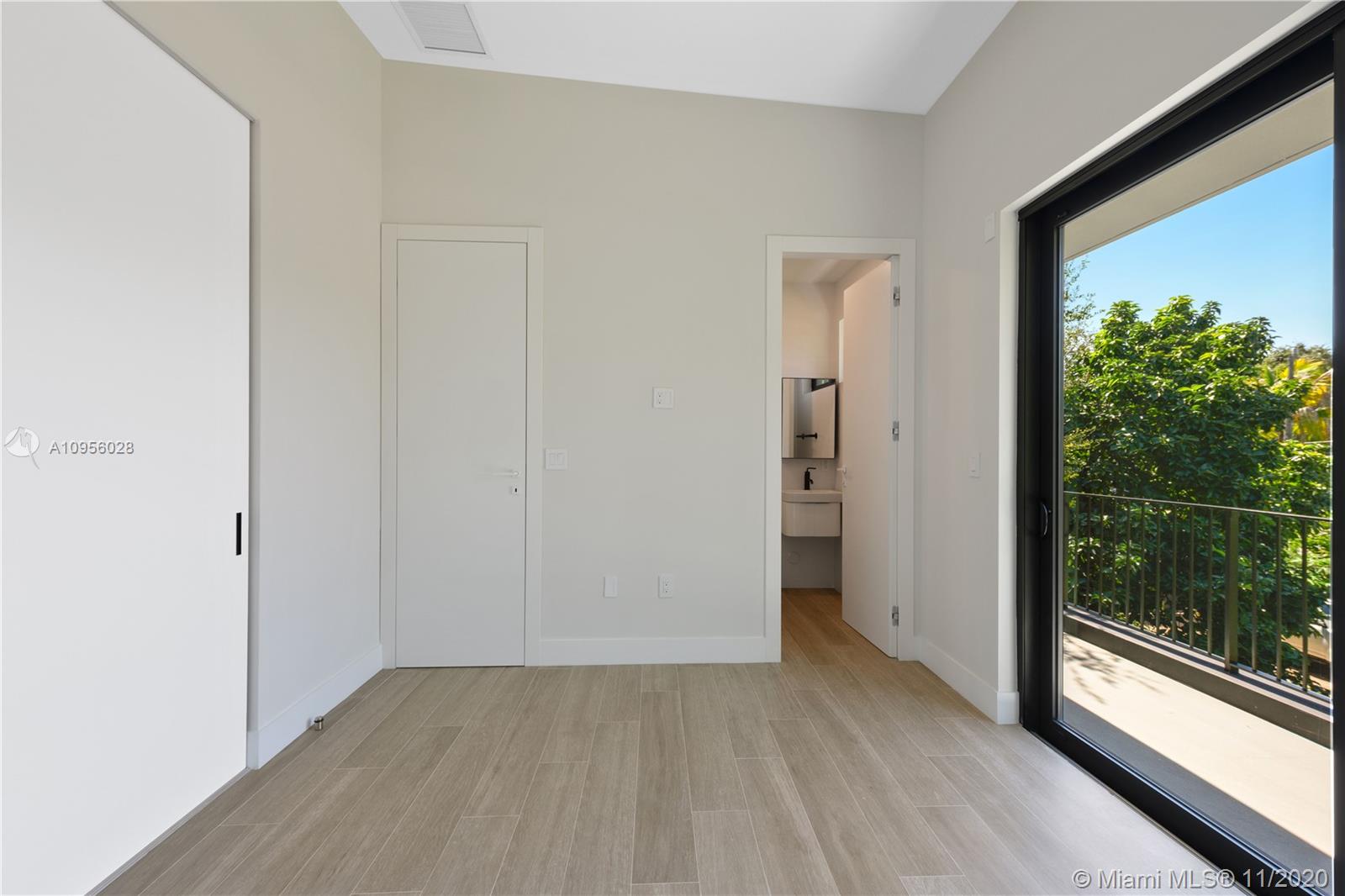 SILVER BLUFF EST SEC C - Residential