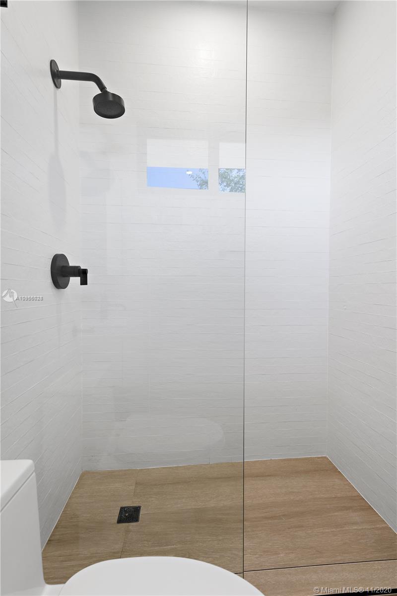 SILVER BLUFF EST SEC C - Residential