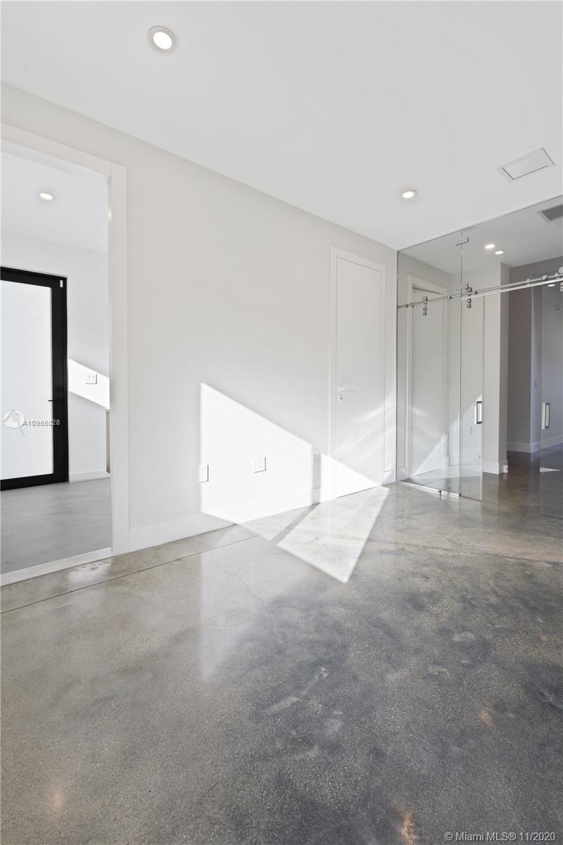 SILVER BLUFF EST SEC C - Residential