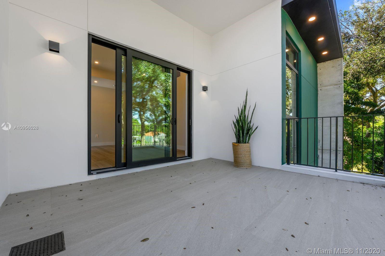 SILVER BLUFF EST SEC C - Residential