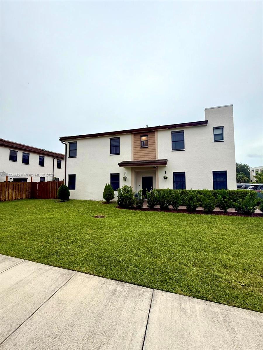 VIA VENTURA NEIGHBORHOOD - Residential Lease
