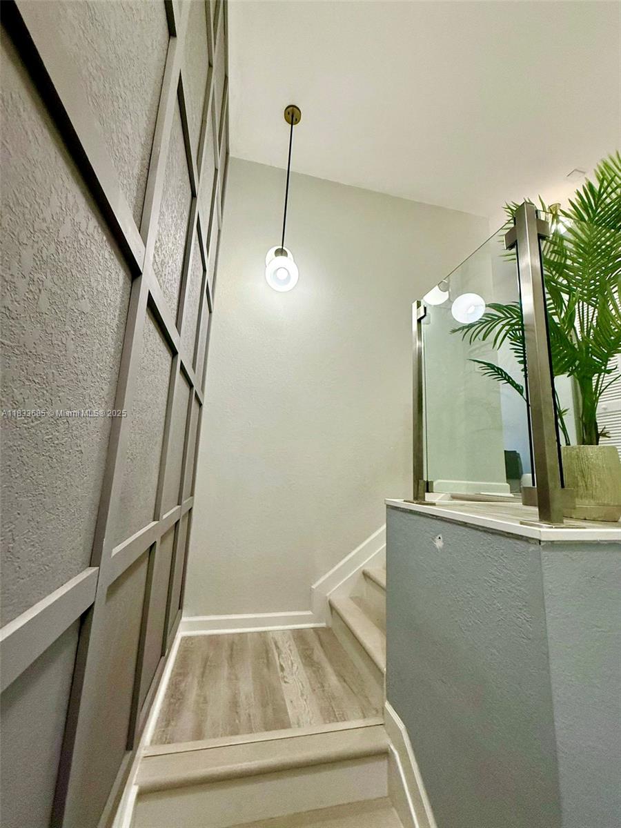 VIA VENTURA NEIGHBORHOOD - Residential Lease