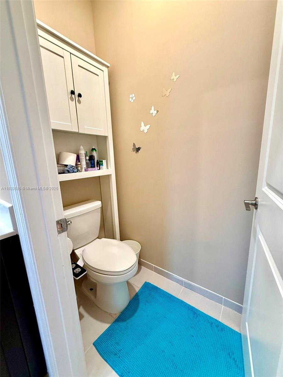 VIA VENTURA NEIGHBORHOOD - Residential Lease